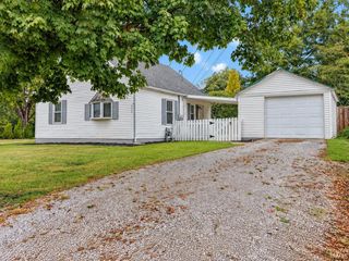 8640 Old Blairsville Rd, Wadesville, IN 47638