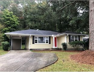 5901 Club Dr, Mapleton, GA 30517