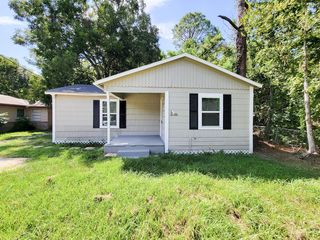 431 N  Tinsley St, Angleton, TX 77515