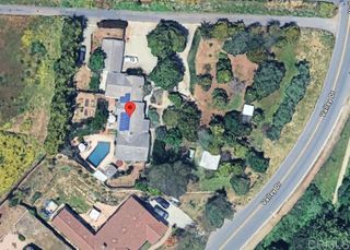 919 Valley Dr, Vista, CA 92084
