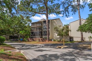 700 Starkey Rd #624, Largo, FL 33771