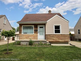 14727 Windermere St, Southgate, MI 48195