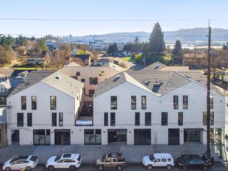 2730 N  Killingsworth St #204, Portland, OR 97217
