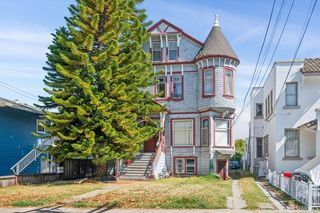 2165 Central Ave, Alameda, CA 94501