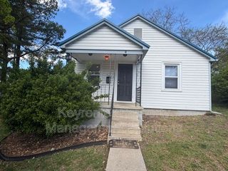 509 5th St, Waynesboro, VA 22980