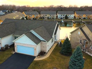 39818 N  Long Dr, Antioch, IL 60002