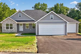 231 Lakeland Dr, Harrodsburg, KY 40330