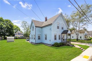 28 Clark St, Westerly, RI 02891