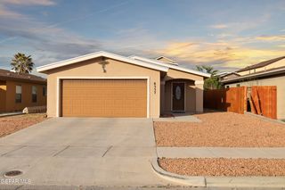 8537 Del Rivers, El Paso, TX 79907
