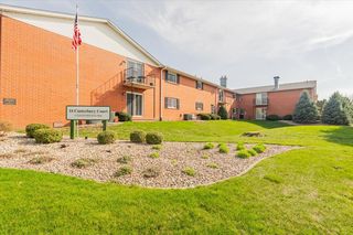 14 Canterbury Ct #23, Bloomington, IL 61701