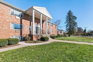 340 Regency Park Dr, Agawam, MA 01001