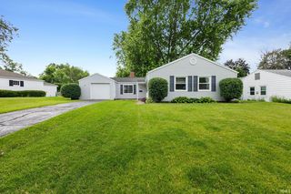 1624 Southeast Dr, South Bend, IN 46614