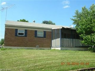 2435 Regentview St NE, Canton, OH 44705
