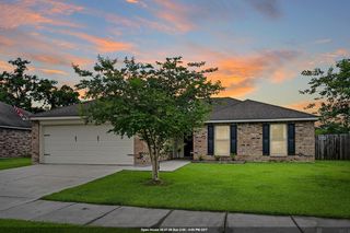950 Huey Andrew Ave, Gonzales, LA 70737