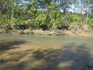 1924 Old County House Rd, White Bluff, TN 37187