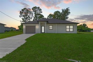 2505 1st St Sw, Lehigh Acres, FL 33971