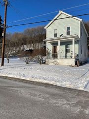 1613 Robinson Ave, Clearfield, PA 16830