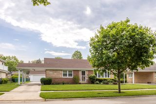 201 S Dwyer Ave, Arlington Heights, IL 60005