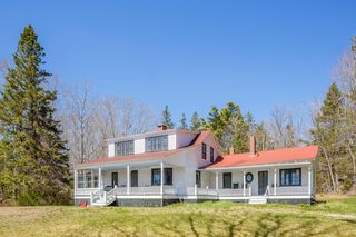 679 Reach Road, Sargentville, ME 04673