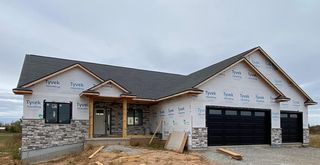 1872 Lost Trl, Suamico, WI 54313