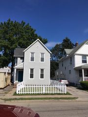 3137 W 90th St, Cleveland, OH 44102