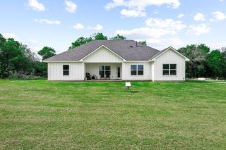 1350 County Road 4040, Ector, TX 75439