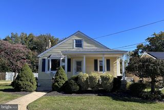 413 Lake St, Mount Ephraim, NJ 08059
