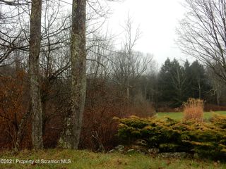 Matechak Rd, Jermyn, PA 18433