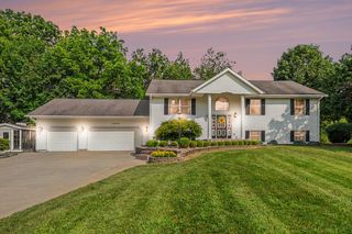 10820 Andrews St, Portage, MI 49002