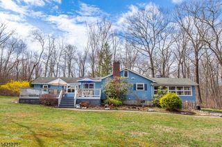 7 Stempert Rd, Branchville, NJ 07826