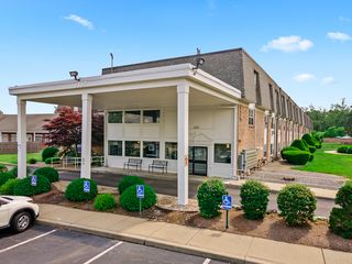 1355-1357 Wampanoag Trl E #227, Riverside, RI 02915