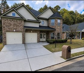 3163 Newtons Crest Cir, Snellville, GA 30078