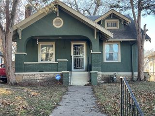2215 E  68th St, Kansas City, MO 64132