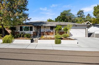 186 Agnes St, Auburn, CA 95603