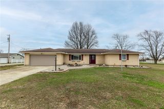 5194 Heckathorn Rd, Brookville, OH 45309
