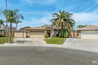 5818 Clear Valley Ct, Bakersfield, CA 93313