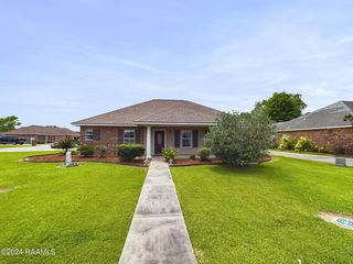 101 Kettle Ct, Broussard, LA 70518