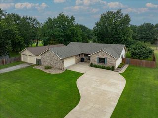105 W  Lincoln St, Frontenac, KS 66763
