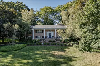 305 Hampshire Rd, Akron, OH 44313