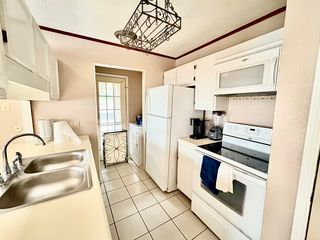 8633 Datapoint Dr #272, San Antonio, TX 78229
