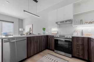 2461 W  25th St #402, Cleveland, OH 44113