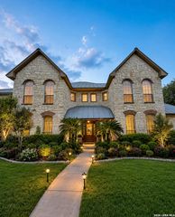 4255 N Business  181, Beeville, TX 78102