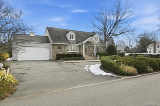 146 Longwood Avenue, Westbury, NY 11590