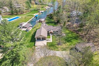 5211 S  Poplar Dr, Columbus, IN 47201