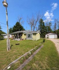 4037 Brookview Dr W, Prescott, MI 48756