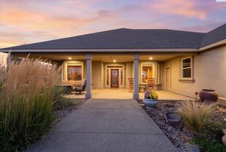 197908 W  30th Ave, Kennewick, WA 99337