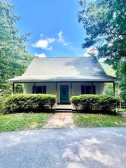 43 Glenn Lance Ln, Fairview, NC 28730