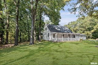 2720 Miles Ln, Salem, IL 62881