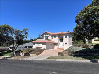 13215 Dewey St, Los Angeles, CA 90066