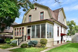 60 E  King St, Winona, MN 55987